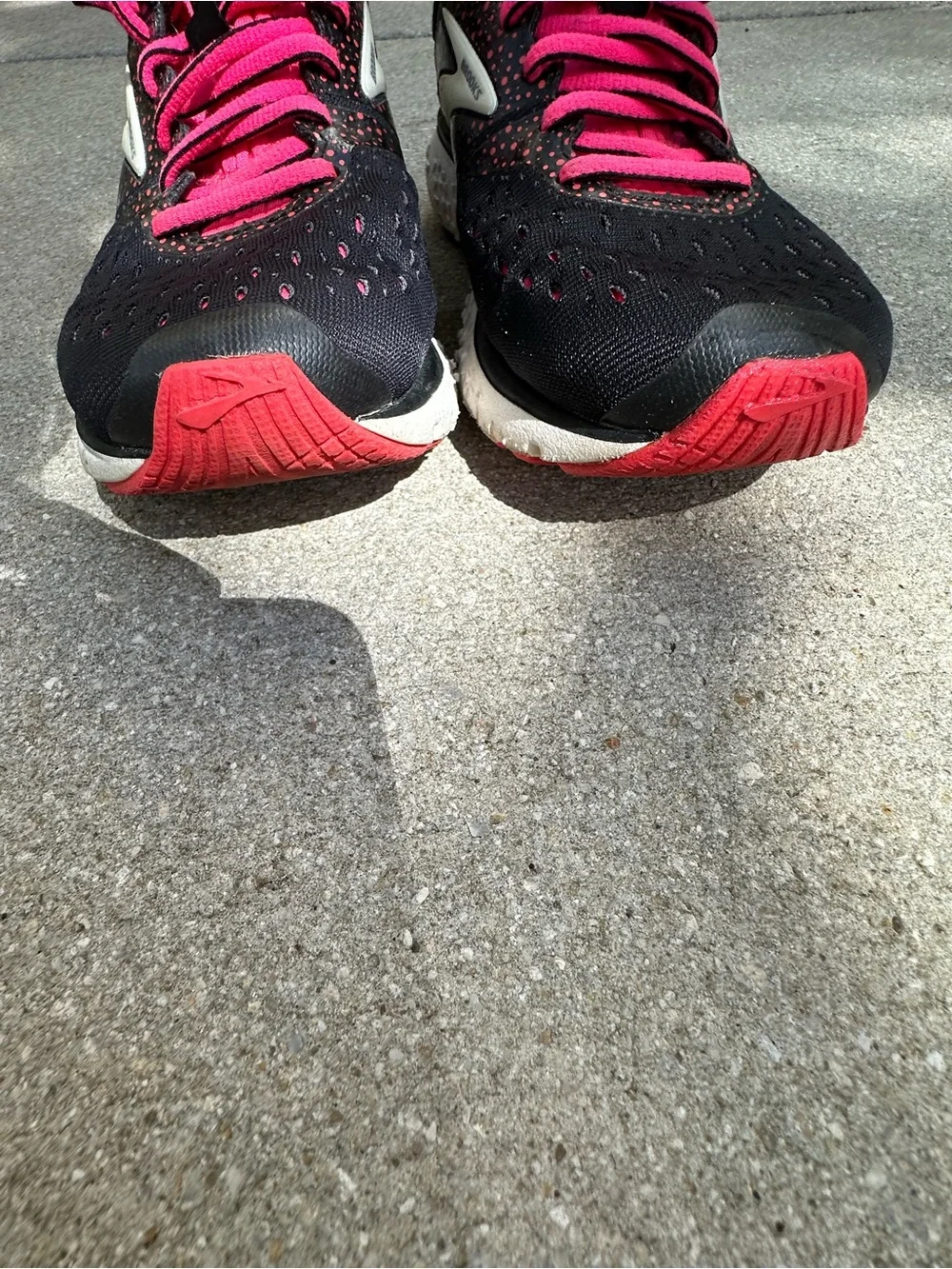 Brooks Brothers Black and Pink Women's Athletic Sneakers